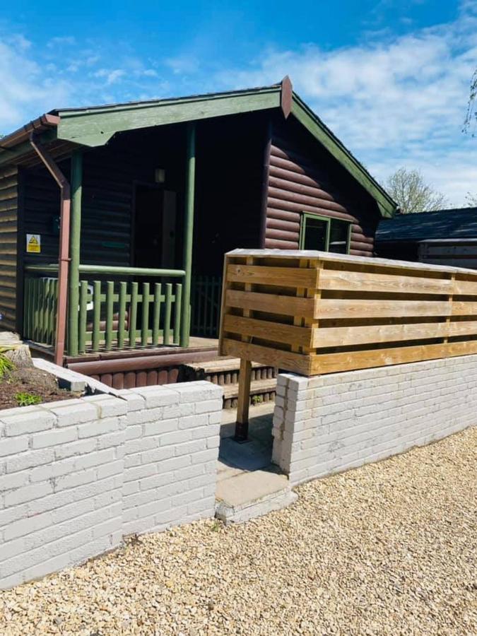 Villa Otter 1 HuntersMoon-Warminster-Longleat-Wiltshire Exterior foto